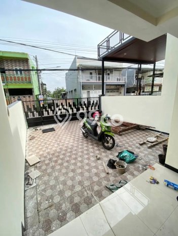 Rumah Strategis Modern Lb 120m2 di Rungkut, Surabaya Rumah Strategis Modern Lb 120m2 di Rungkut, Surabaya