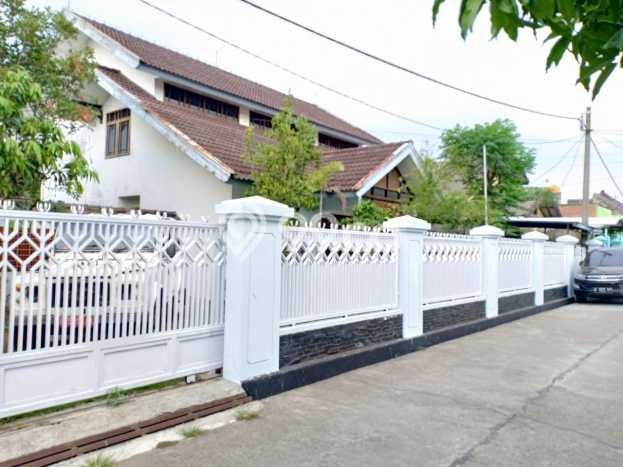 For Sale Rumah Mewah Exclusive di Margaasih, Bandung For Sale Rumah Mewah Exclusive di Margaasih, Bandung