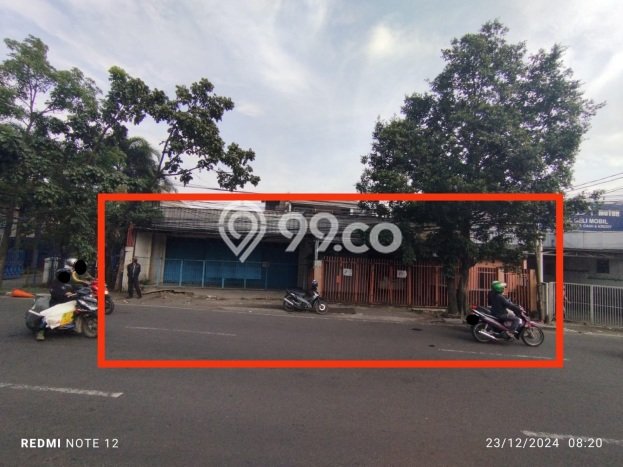 Ruko Dijual di Bandung LT 376m2 & LB 352m2 Lokasi Terbaik! Ruko Dijual di Bandung LT 376m2 & LB 352m2 Lokasi Terbaik!
