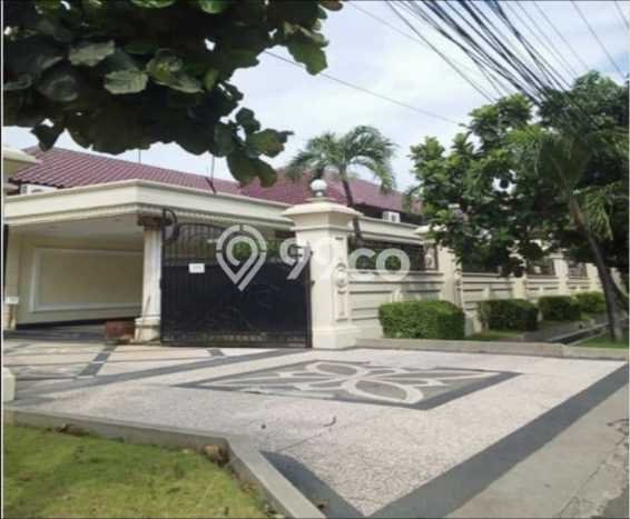 Hunian Eksklusif Dijual LT 1410m2 di Wonocolo, Surabaya Hunian Eksklusif Dijual LT 1410m2 di Wonocolo, Surabaya