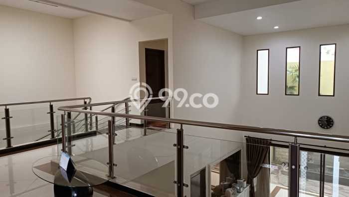 Rumah Mewah Siap Huni LT 375m2 di Sukolilo, Surabaya Rumah Mewah Siap Huni LT 375m2 di Sukolilo, Surabaya