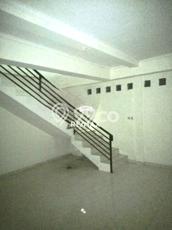 AREA TERBAIK! Ruko Kawasan Lawanggintung, Luas 200m2m², Keramaian Terjamin AREA TERBAIK! Ruko Kawasan Lawanggintung, Luas 200m2m², Keramaian Terjamin