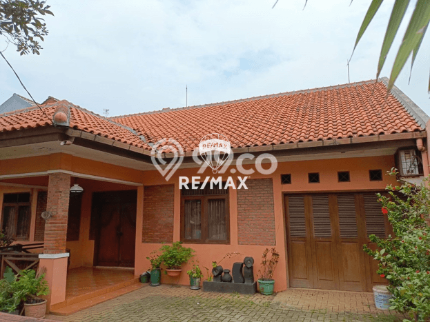 Rumah Strategis Minimalis Lb 300m2 di Serpong Utara, Tangerang Selatan Rumah Strategis Minimalis Lb 300m2 di Serpong Utara, Tangerang Selatan