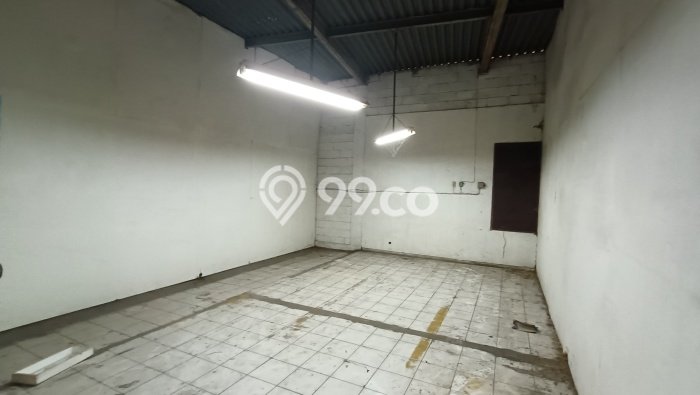 Gudang Komersial Disewakan di Taman Sidoarjo Luas 750m2 Gudang Komersial Disewakan di Taman Sidoarjo Luas 750m2