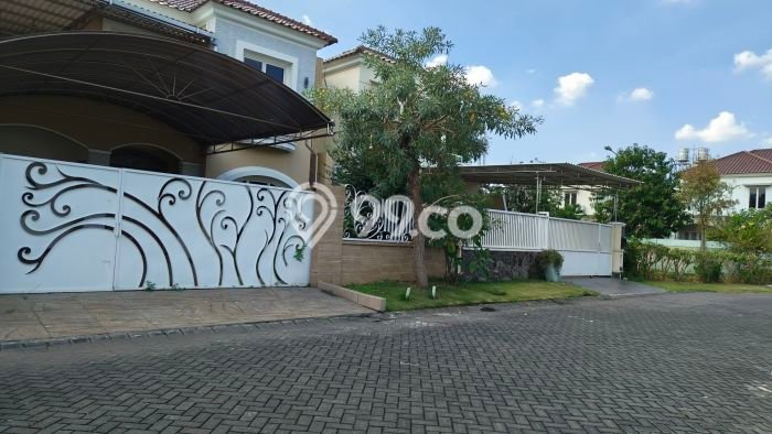 Rumah Minimalis 5 KT LT 200m2 di Babatan Rumah Minimalis 5 KT LT 200m2 di Babatan