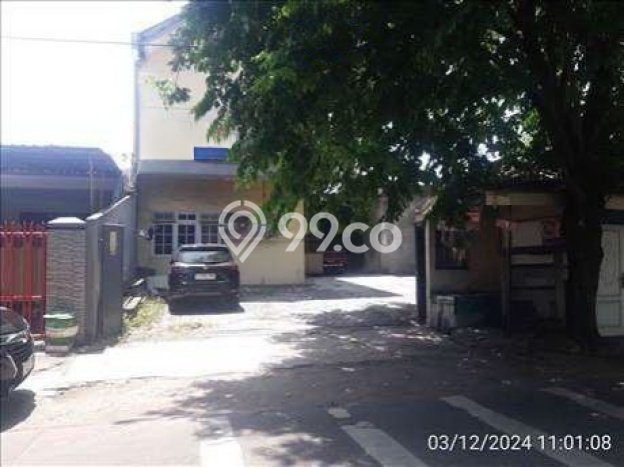 Rumah Luxury Modern Tanpa Renovasi di Kebonsari Surabaya Rumah Luxury Modern Tanpa Renovasi di Kebonsari Surabaya