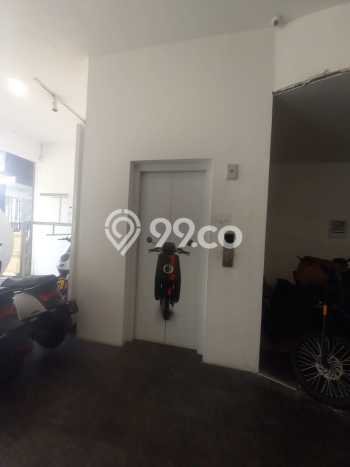 LOKASI STRATEGIS! Ruko Kawasan Kebayoran Lama, Luas 880m², Kawasan Berkembang LOKASI STRATEGIS! Ruko Kawasan Kebayoran Lama, Luas 880m², Kawasan Berkembang