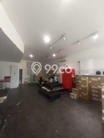 LOKASI STRATEGIS! Ruko Kawasan Kebayoran Lama, Luas 880m², Kawasan Berkembang LOKASI STRATEGIS! Ruko Kawasan Kebayoran Lama, Luas 880m², Kawasan Berkembang