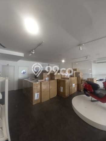 LOKASI STRATEGIS! Ruko Kawasan Kebayoran Lama, Luas 880m², Kawasan Berkembang LOKASI STRATEGIS! Ruko Kawasan Kebayoran Lama, Luas 880m², Kawasan Berkembang