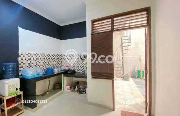 Rumah Mewah dengan Luas Tanah 128m² di Lingkungan Asri Jagakarsa, Jakarta Selatan Rumah Mewah dengan Luas Tanah 128m² di Lingkungan Asri Jagakarsa, Jakarta Selatan