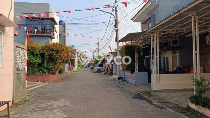 For Sale Hunian Rumah Nyaman 2 KT di Bintaro, Tangerang Selatan For Sale Hunian Rumah Nyaman 2 KT di Bintaro, Tangerang Selatan