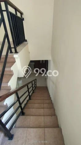Rumah Modern 3 KT di Lebak Bulus Jakarta Selatan Unfurnished Rumah Modern 3 KT di Lebak Bulus Jakarta Selatan Unfurnished