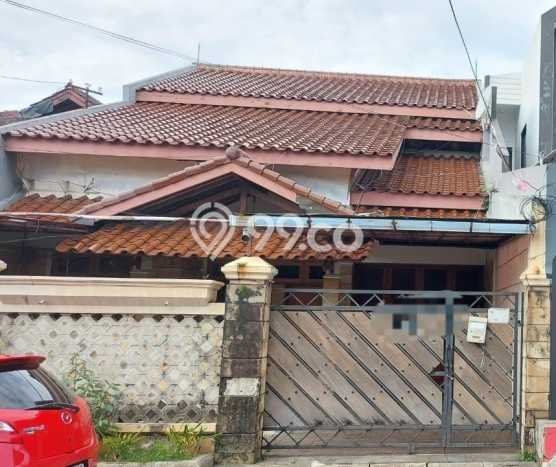 Rumah Luxury Modern Tanpa Renovasi di Kemanggisan Jakarta Barat Rumah Luxury Modern Tanpa Renovasi di Kemanggisan Jakarta Barat