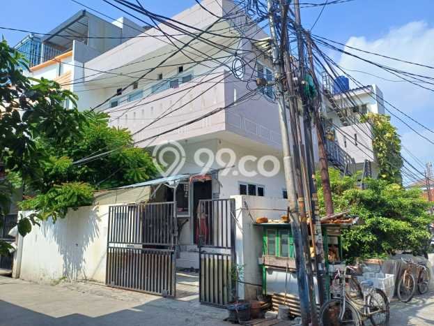 Rumah Elit LB 158m2 Siap Pakai Desain Elegan di Grogol, Jakarta Barat Rumah Elit LB 158m2 Siap Pakai Desain Elegan di Grogol, Jakarta Barat