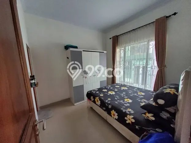 Rumah Luas Asri 3 KT Siap Pakai di Joglo Jakarta Barat Rumah Luas Asri 3 KT Siap Pakai di Joglo Jakarta Barat