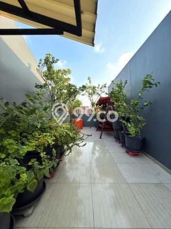 Hunian Mewah LB 231m2 Siap Pakai Desain Elegan di Tomang, Jakarta Barat Hunian Mewah LB 231m2 Siap Pakai Desain Elegan di Tomang, Jakarta Barat