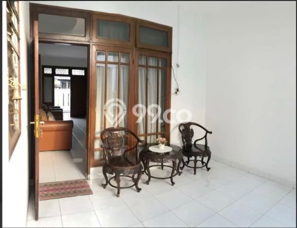 Rumah Mewah Dijual LT 330m2 di Kebayoran Lama, Jakarta Selatan Rumah Mewah Dijual LT 330m2 di Kebayoran Lama, Jakarta Selatan