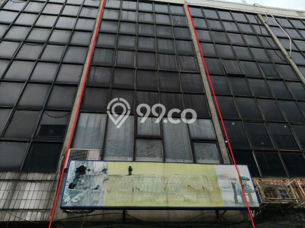 Ruko Dijual di Jakarta Barat LT 71m2 & LB 260m2 Lokasi Terbaik! Ruko Dijual di Jakarta Barat LT 71m2 & LB 260m2 Lokasi Terbaik!