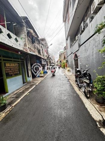 Dijual Rumah 5 Kamar Lokasi Strategis Bagus dan Strategis di Kemayoran Dijual Rumah 5 Kamar Lokasi Strategis Bagus dan Strategis di Kemayoran