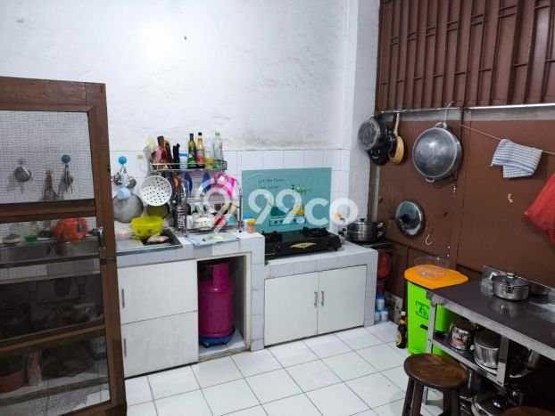 Unit Ruko Dijual di Jakarta Barat LT 215m2 & LB 470m2 Unit Ruko Dijual di Jakarta Barat LT 215m2 & LB 470m2