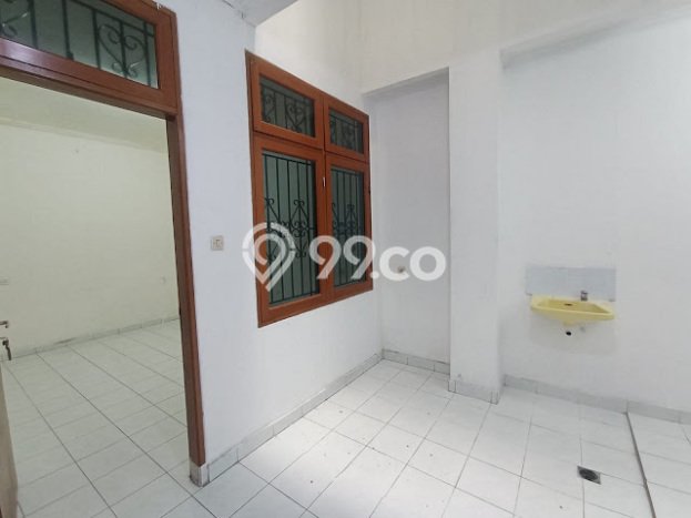 Rumah Mewah LB 300m2 Siap Pakai Desain Elegan di Tomang, Jakarta Barat Rumah Mewah LB 300m2 Siap Pakai Desain Elegan di Tomang, Jakarta Barat
