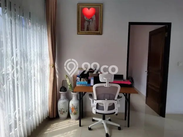 Rumah Luas Asri 3 KT Siap Pakai di Joglo Jakarta Barat Rumah Luas Asri 3 KT Siap Pakai di Joglo Jakarta Barat