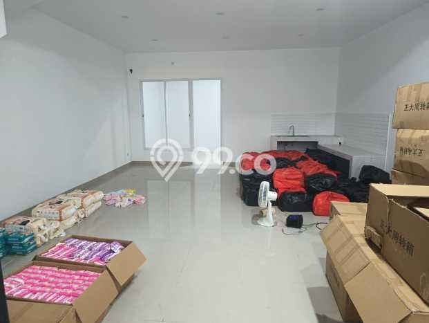 Siap Huni Hunian Elit 5 Kamar di Tambora Dekat ke Mana Saja Siap Huni Hunian Elit 5 Kamar di Tambora Dekat ke Mana Saja