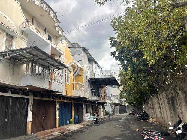 Ruko Dijual di Prime Area Jakarta Barat Luas 120m2 Ruko Dijual di Prime Area Jakarta Barat Luas 120m2