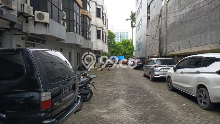 Untuk Dijual! Ruko di Kedoya Jakarta Barat LT 60m2 / LB 200m2 Kawasan Bisnis Untuk Dijual! Ruko di Kedoya Jakarta Barat LT 60m2 / LB 200m2 Kawasan Bisnis