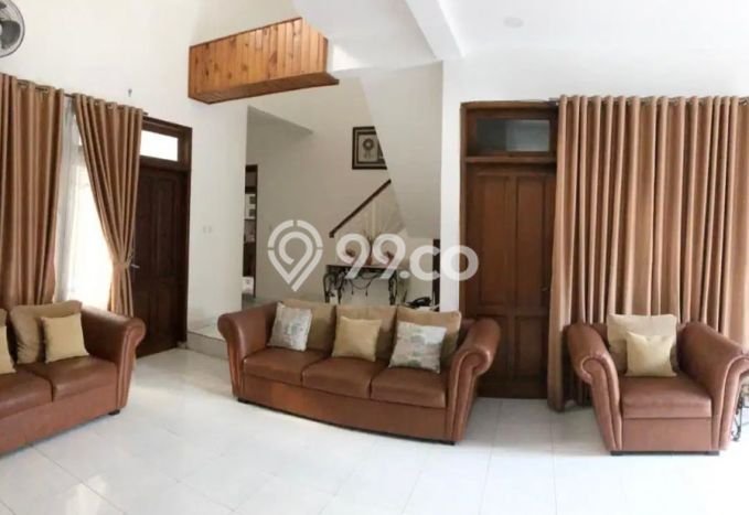 Rumah Mewah Dijual LT 330m2 di Kebayoran Lama, Jakarta Selatan Rumah Mewah Dijual LT 330m2 di Kebayoran Lama, Jakarta Selatan