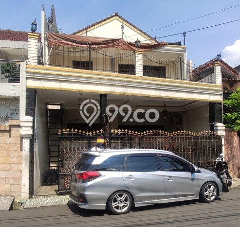 Rumah Mewah LB 234m2 Siap Pakai Desain Elegan di Meruya, Jakarta Barat Rumah Mewah LB 234m2 Siap Pakai Desain Elegan di Meruya, Jakarta Barat
