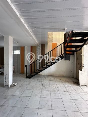 Ruko disewakan lokasi strategis Mlati Sleman 380m2 Ruko disewakan lokasi strategis Mlati Sleman 380m2