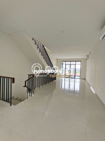 Dijual! Ruko di Gading Serpong Tangerang LT 72m2 / LB 161m2 Kawasan Strategis Dijual! Ruko di Gading Serpong Tangerang LT 72m2 / LB 161m2 Kawasan Strategis