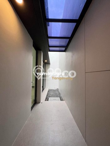 Rumah Luxury Modern Siap Huni di BSD City Tangerang Rumah Luxury Modern Siap Huni di BSD City Tangerang