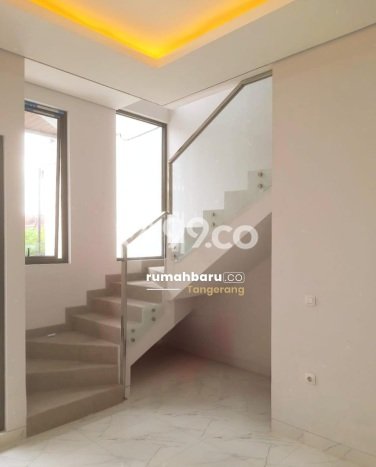 Jual Rumah Favorit Siap Huni LB 120m2 di Villa Melati Mas, Tangerang Selatan Jual Rumah Favorit Siap Huni LB 120m2 di Villa Melati Mas, Tangerang Selatan