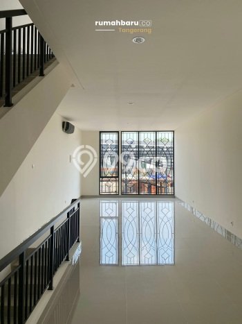 Disewakan Ruko di Kawasan Ramai Gading Serpong Luas 163m2 Disewakan Ruko di Kawasan Ramai Gading Serpong Luas 163m2