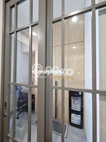 Hunian Mewah LB 165m2 Siap Huni Desain Elegan di BSD Green Wich, Tangerang Hunian Mewah LB 165m2 Siap Huni Desain Elegan di BSD Green Wich, Tangerang
