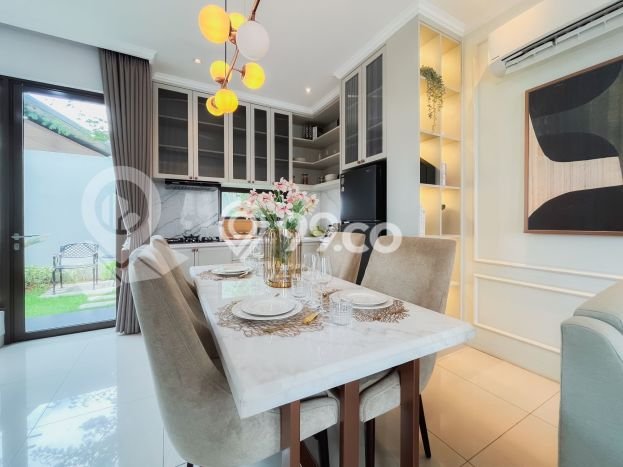 Rumah Mewah Modern 2 Lantai Dekat Summarecon Mall Serpong Rumah Mewah Modern 2 Lantai Dekat Summarecon Mall Serpong