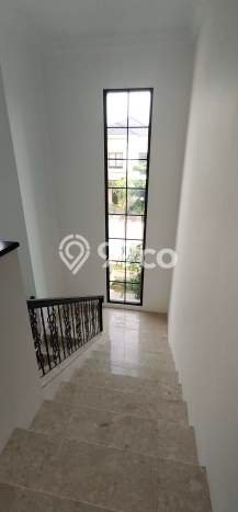 Rumah sewa siap huni 4 KT di BSD, Tangerang Rumah sewa siap huni 4 KT di BSD, Tangerang