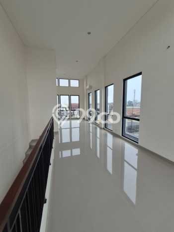 Ruko Disewakan Cepat di Gading Serpong Tangerang LB 181m2 Ruko Disewakan Cepat di Gading Serpong Tangerang LB 181m2