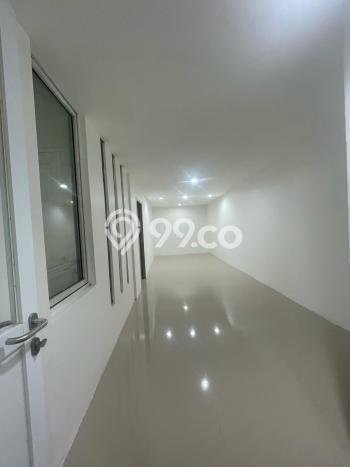 LOKASI STRATEGIS! Rumah di Serpong, Akses ke Stasiun, 3 KT, LT 126m² LB 150m² LOKASI STRATEGIS! Rumah di Serpong, Akses ke Stasiun, 3 KT, LT 126m² LB 150m²