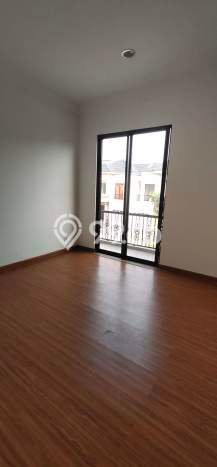 Rumah sewa siap huni 4 KT di BSD, Tangerang Rumah sewa siap huni 4 KT di BSD, Tangerang
