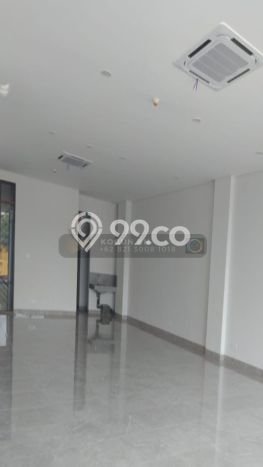 Kantor disewakan lokasi strategis Serpong Tangerang Selatan 824m2 Kantor disewakan lokasi strategis Serpong Tangerang Selatan 824m2