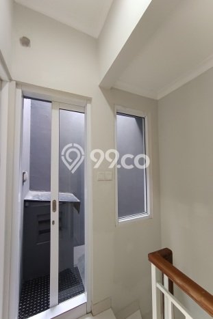 Jarang Ada! Rumah Kontrakan 2 Kamar Bagus Siap Huni Gading Serpong Jarang Ada! Rumah Kontrakan 2 Kamar Bagus Siap Huni Gading Serpong