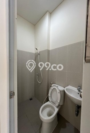 Disewakan Ruko Strategis Kawasan , Luas 100m2m², Lokasi Ramai Disewakan Ruko Strategis Kawasan , Luas 100m2m², Lokasi Ramai