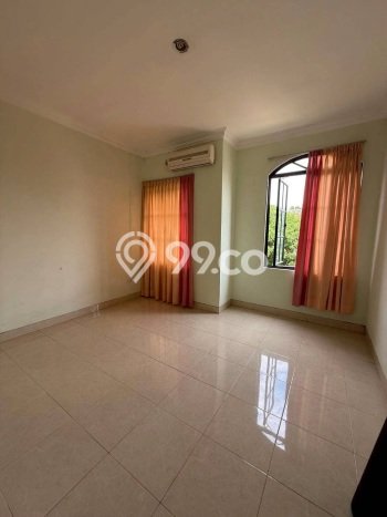For Sale Hunian Rumah Terawat 5 Kamar di Batam Centre, Batam For Sale Hunian Rumah Terawat 5 Kamar di Batam Centre, Batam