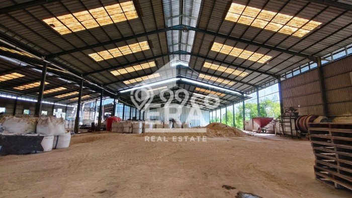 KAWASAN KOMERSIAL! Gudang Disewakan Kawasan Cakung, Luas 3000m², Jalan Utama KAWASAN KOMERSIAL! Gudang Disewakan Kawasan Cakung, Luas 3000m², Jalan Utama