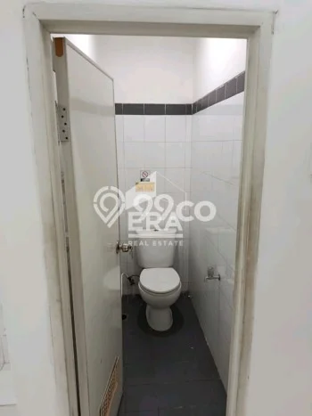 Ruko Area Niaga di Gambir, Luas 384m2m², Siap Operasi Ruko Area Niaga di Gambir, Luas 384m2m², Siap Operasi