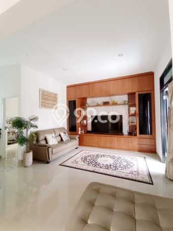Rumah Elit LB 190m2 Siap Pakai Desain Elegan di Rawamangun, Jakarta Timur Rumah Elit LB 190m2 Siap Pakai Desain Elegan di Rawamangun, Jakarta Timur