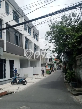 Ruko Dijual Lokasi Emas di Cempaka Putih Luas 115m2 Ruko Dijual Lokasi Emas di Cempaka Putih Luas 115m2